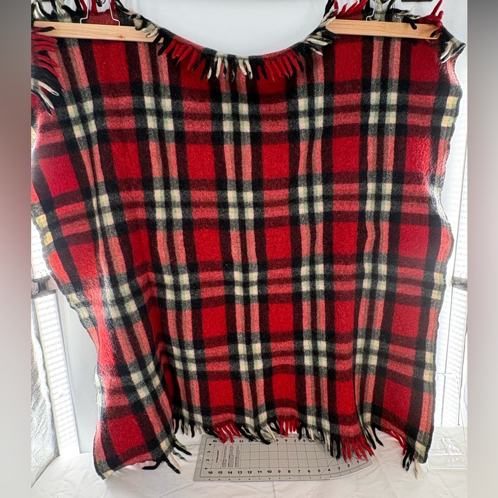 VTG Wool of the West Tartan Plaid Stadium Blanket Red Black White Fringe 46 X 44